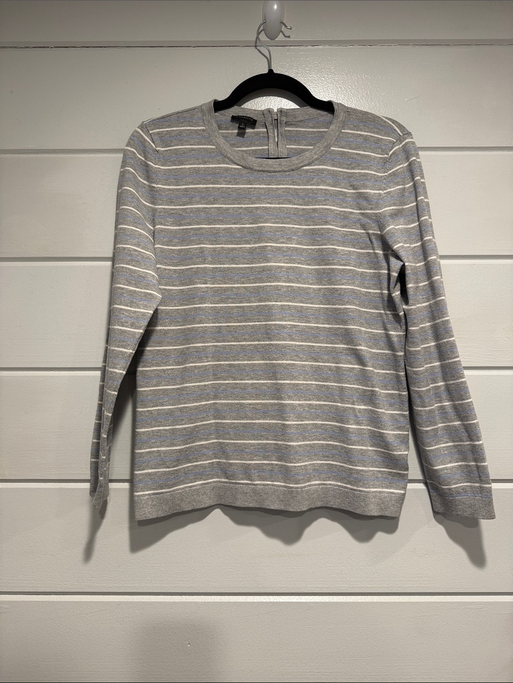 Talbots Gray Crewneck Sweater with White and Pale Blue Stripes size - Large